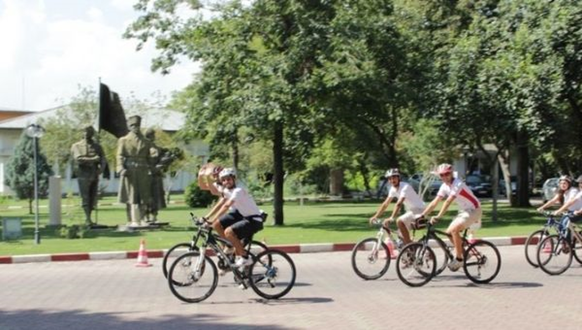 Üniversite Öğrencileri, 6 Bin Kilometre Pedal Çevirecek