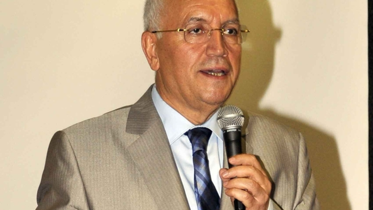 Yaşar\'dan Öğrencilere Destek