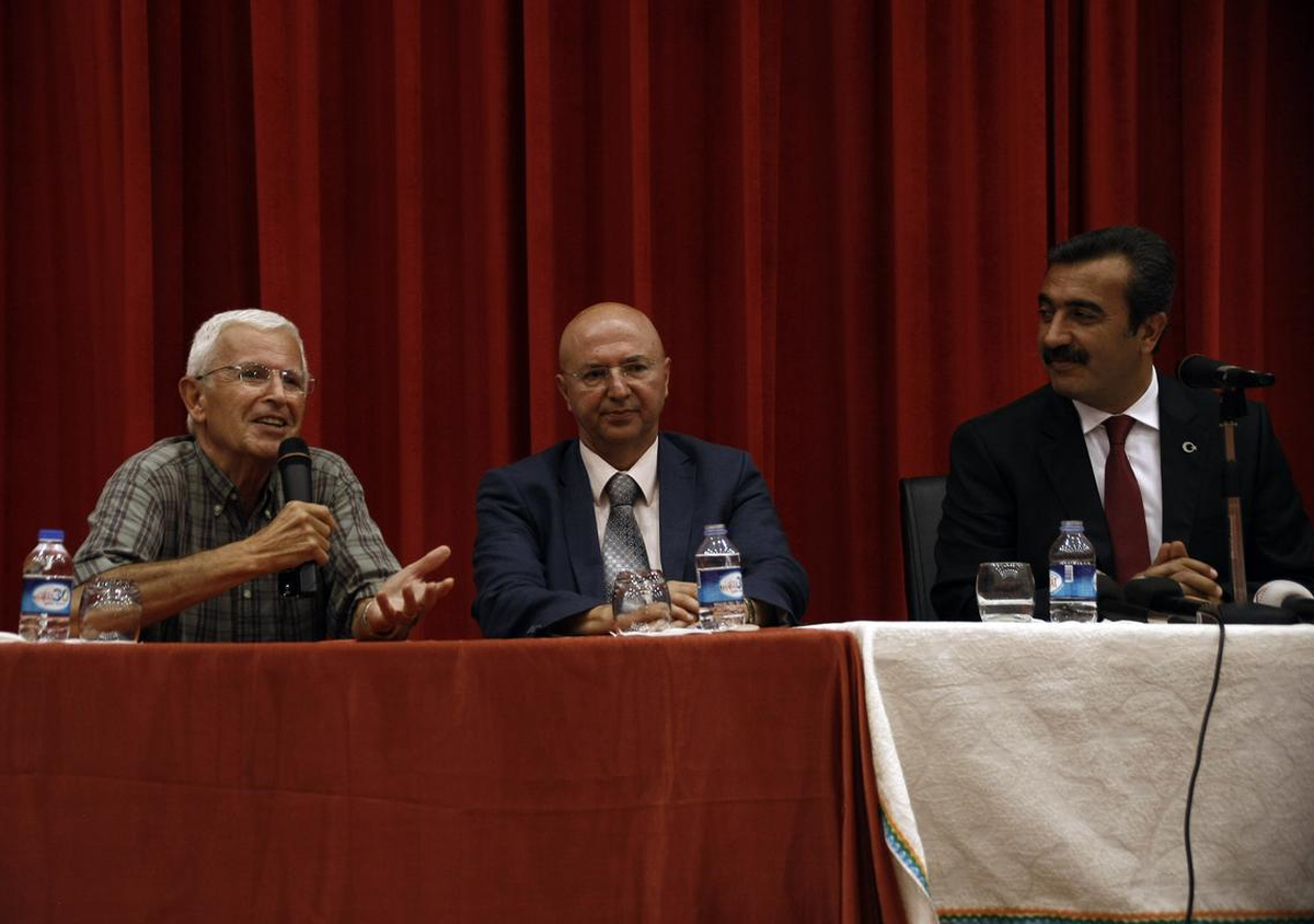 Yazar Orhan Kemal\'in Doğumunun 100. Yılı