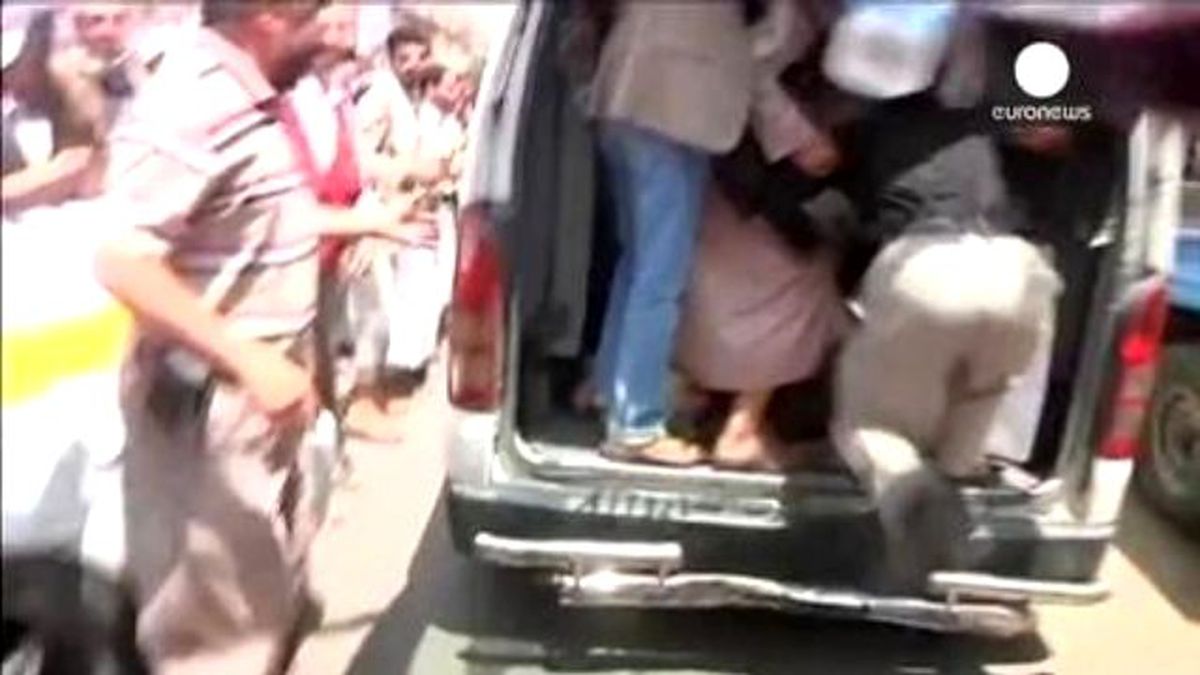 Yemen\'de Polis Eylemcilere Ateş Açtı