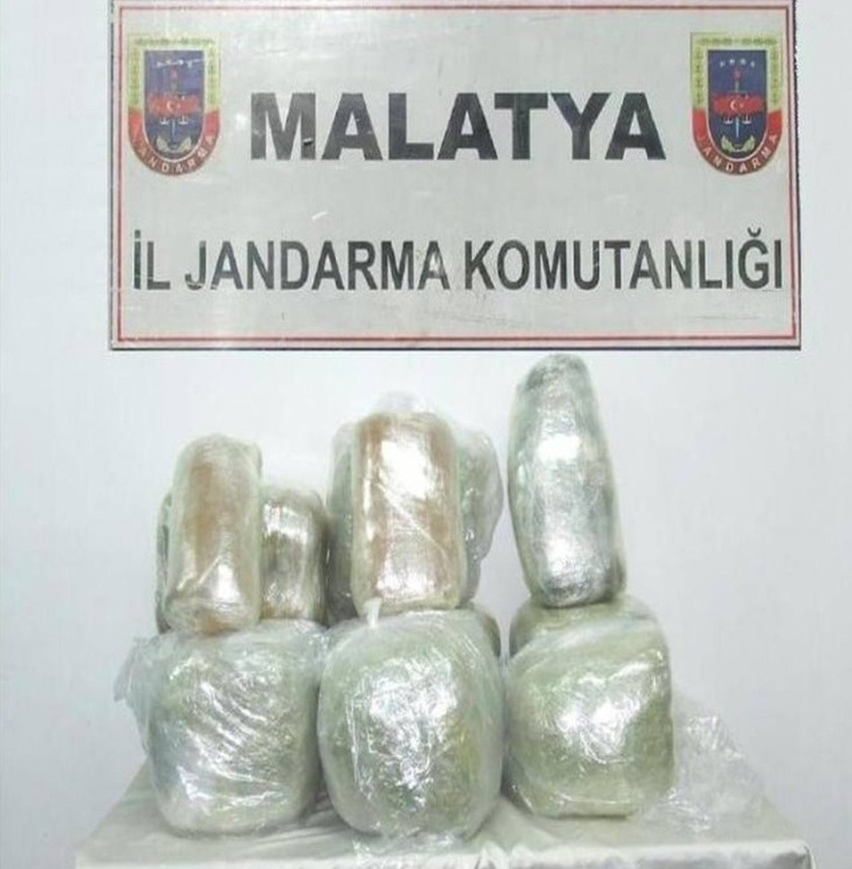 Malatya\'da Yolcu Treninde 27 Kilo Esrar Ele Geçirildi
