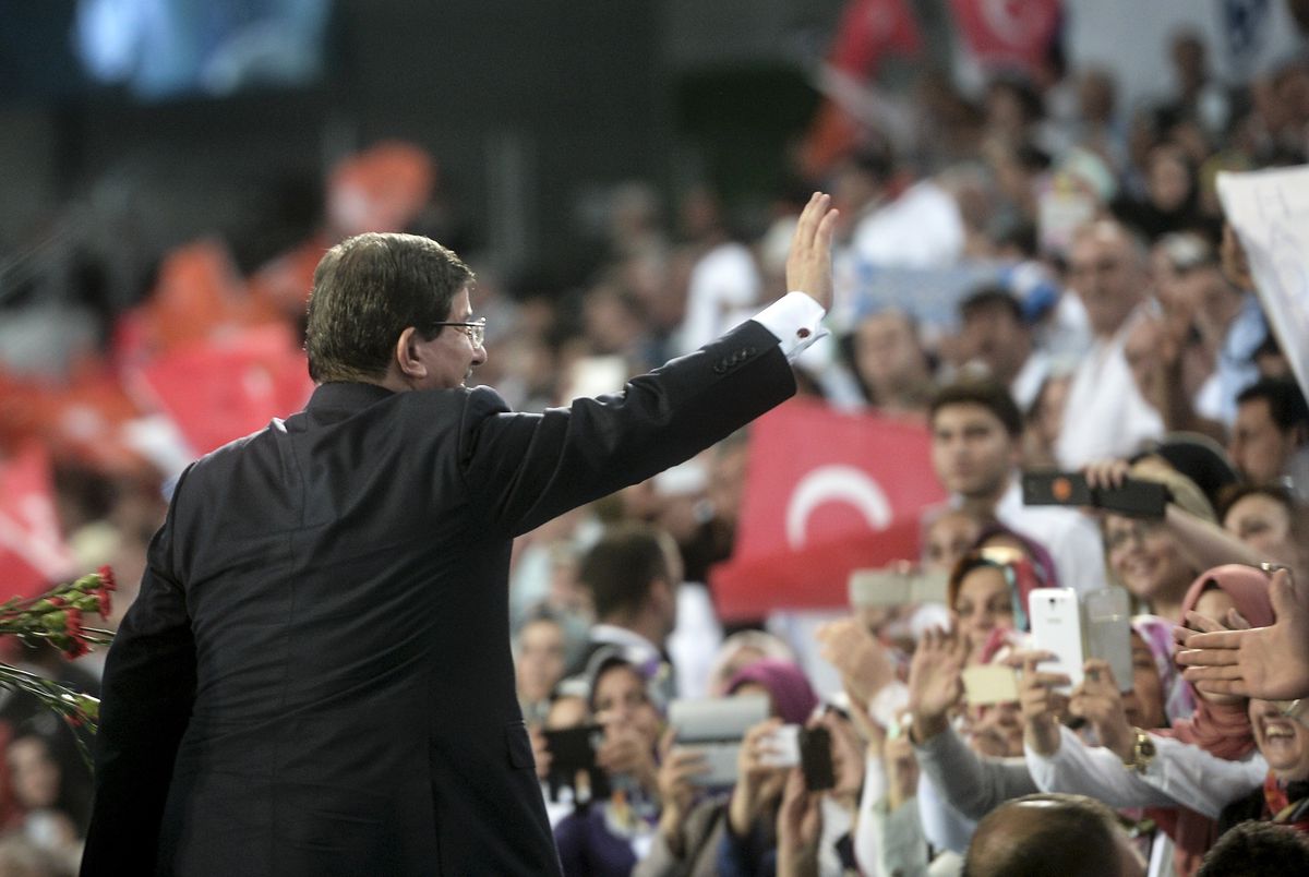 AK Parti Ne Kadar Oy Alır? İşte Son Anket