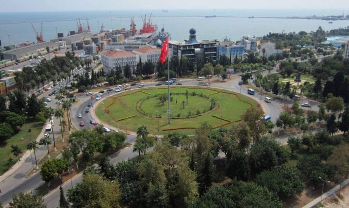 Büyükşehir Belediyesi Yeşil Alanlarda Çalışmalarını Sürdürüyor