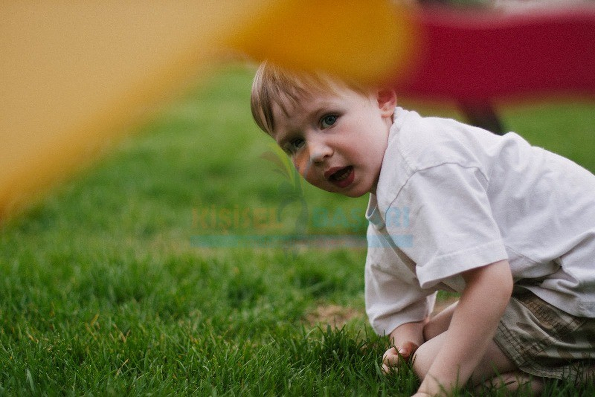 Çocukları Aşırı Serbest Bırakmak Baskı Kadar Zarar Veriyor
