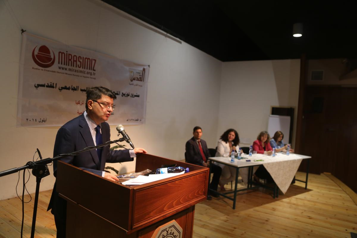 Filistinli Öğrencilere Türkiye\'den Burs