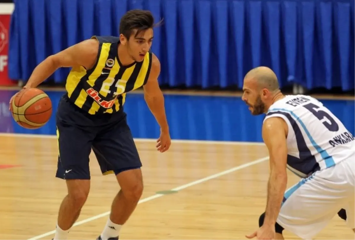 Fenerbahçe Ülker, Türk Telekom'a 75-66 Mağlup Oldu