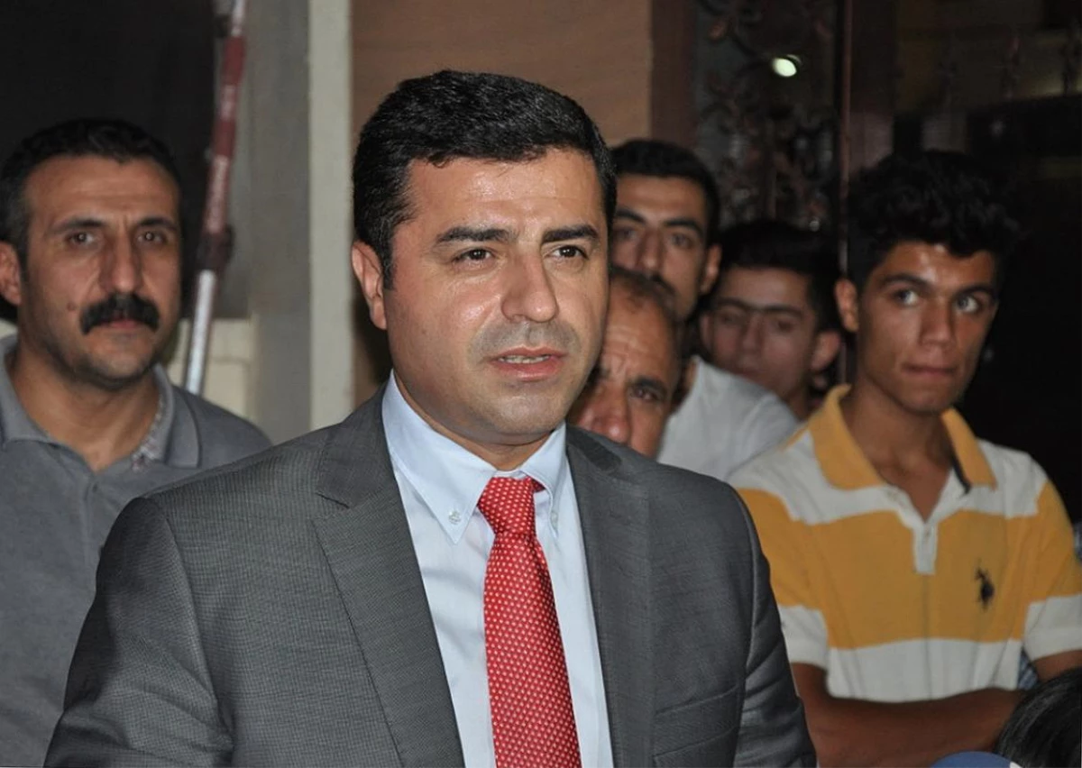 Demirtaş: Kürtler, Türkiye\'de Ordu Kursun Demedik