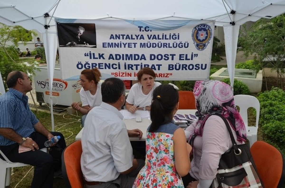 İlk Adımda Dost Eli