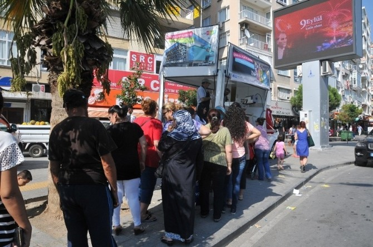 İzmir Park 9 Eylül\'ü İzmirlilerle Kutladı