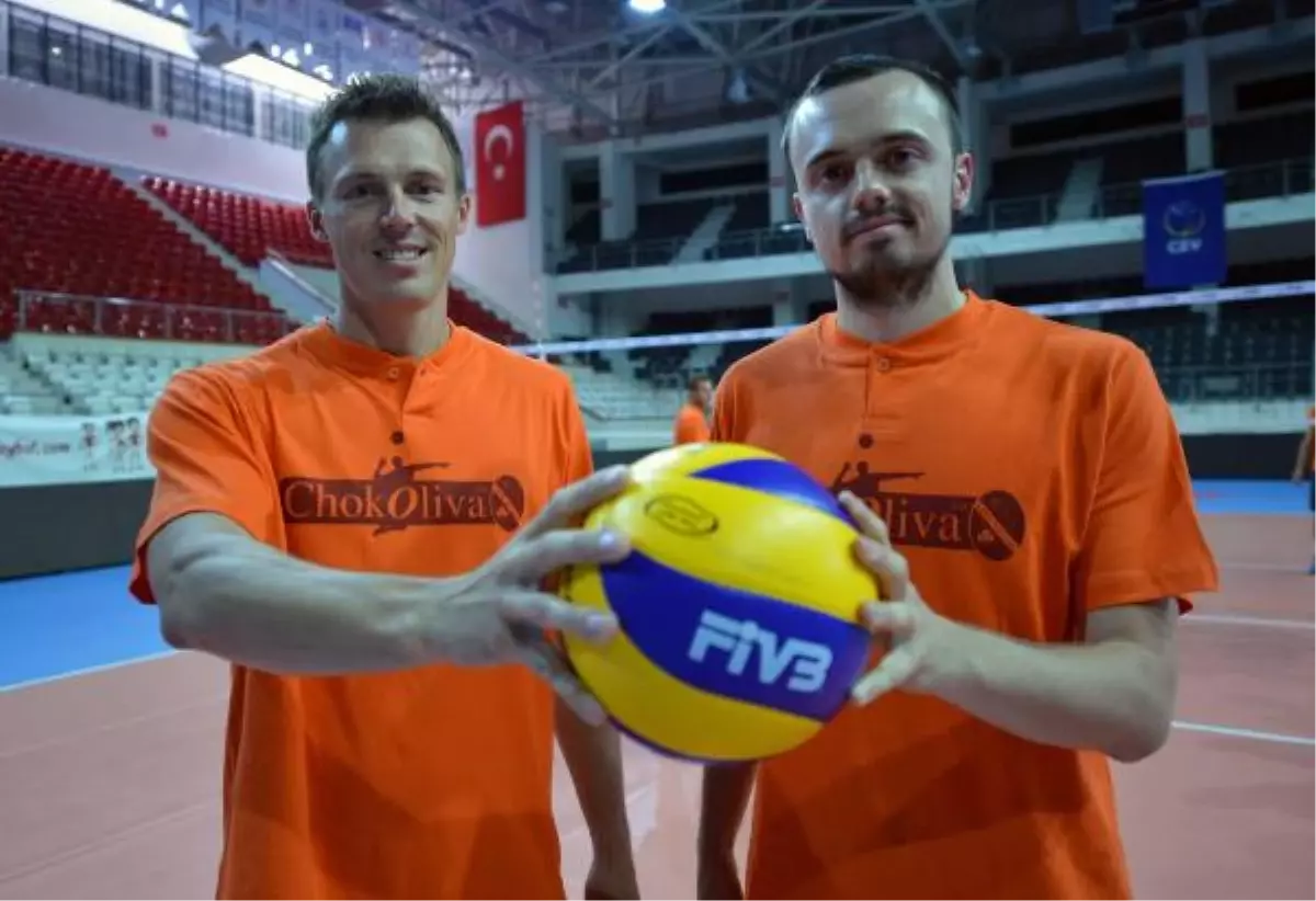 İzmir Voleyboluna 2\'nci Hoag