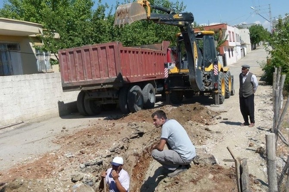 Kahta Belediyesi Alt Yapı Çalışmalarına Devam Ediyor