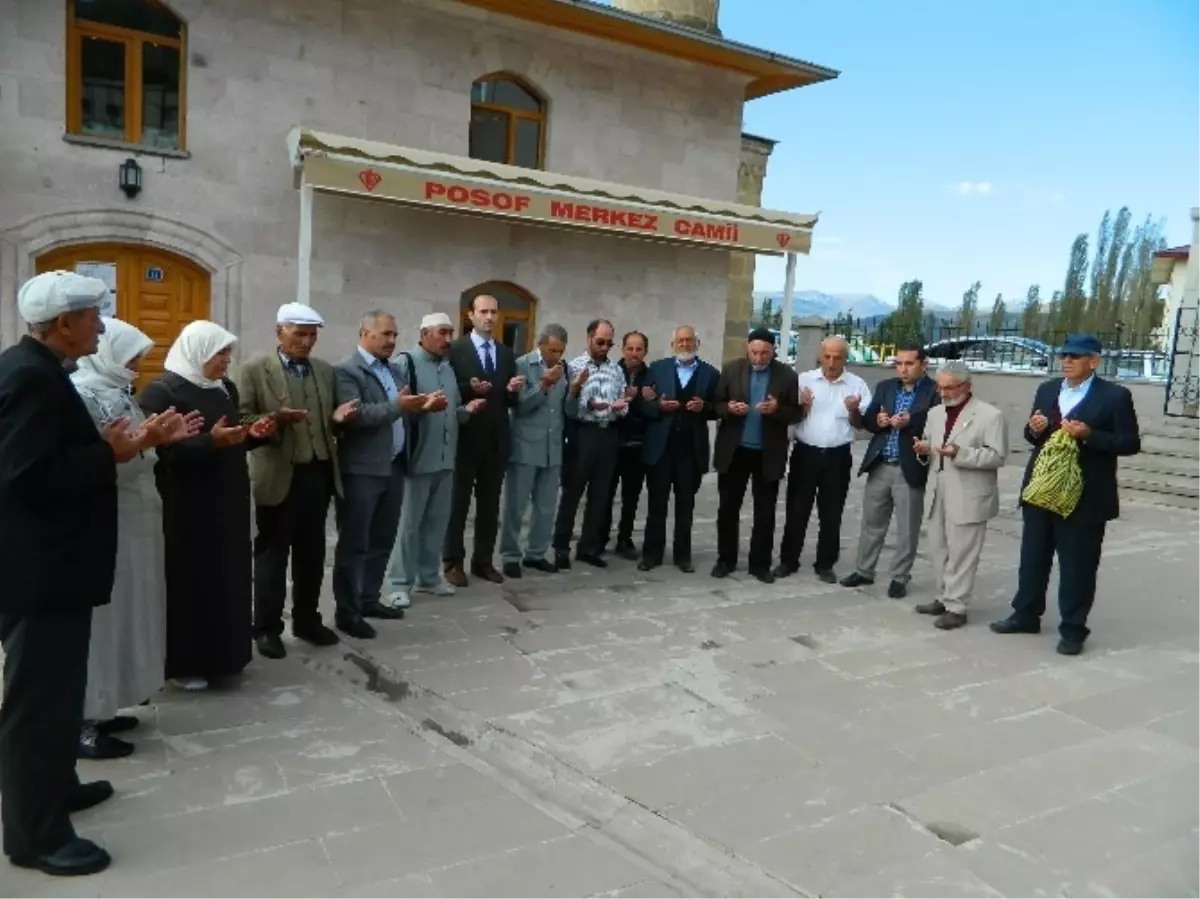 Posoflu Hacı Adayları Salavatlarla Uğurlandı