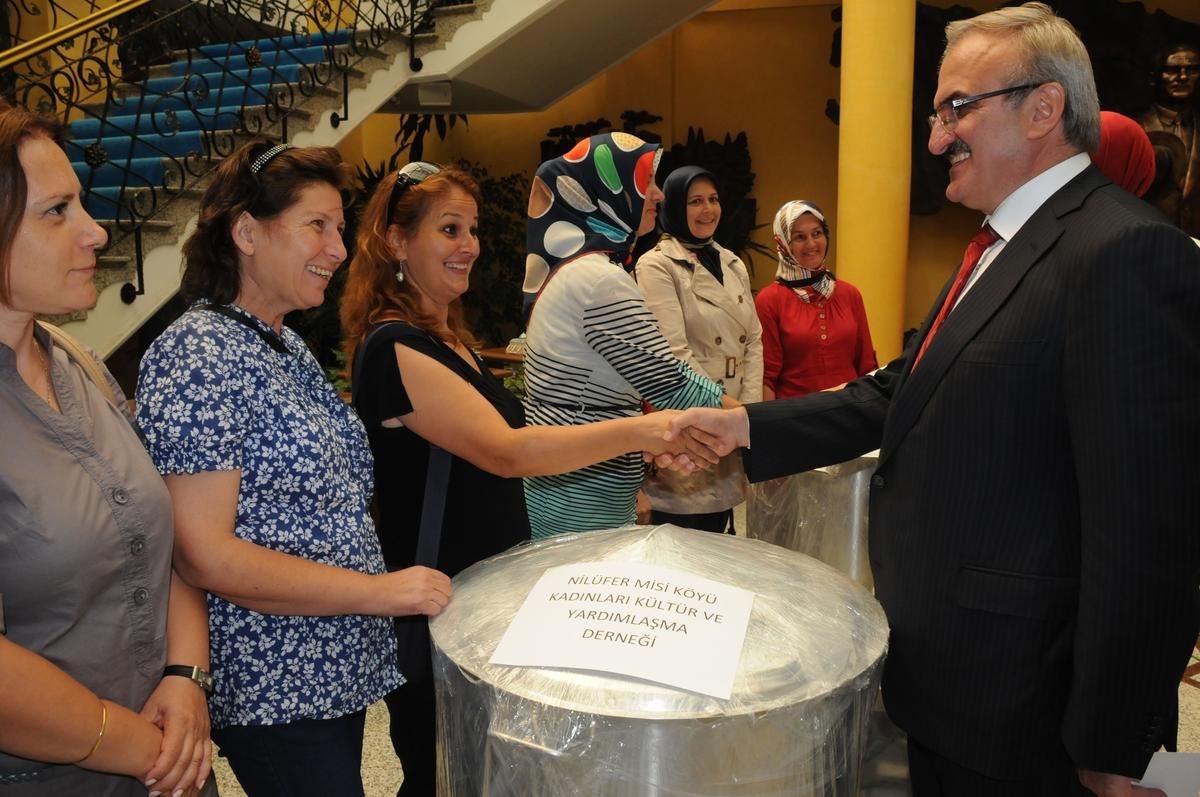 Üreten Kadın Derneklerine Valilikten Hibe Desteği