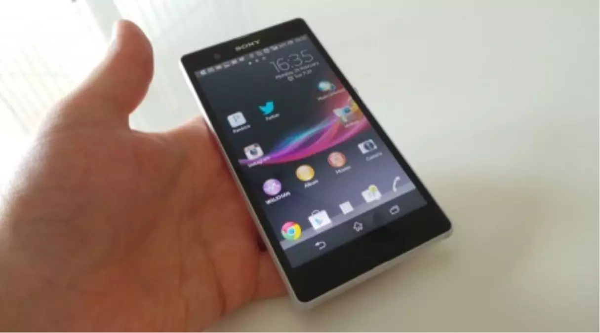 Xperia Z4\'ten İlk Söylenti!