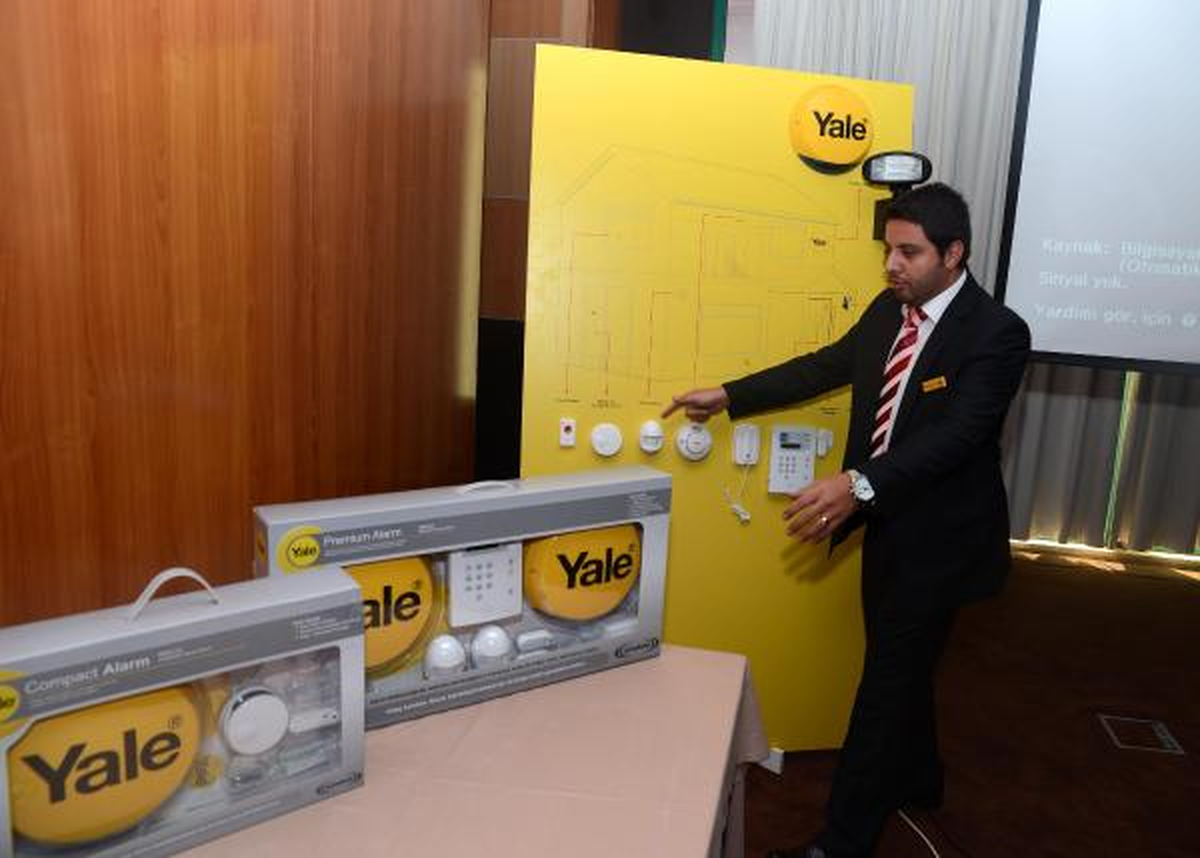 Yale Kilit\'ten Yeni Alarm Merkezi Sistemi