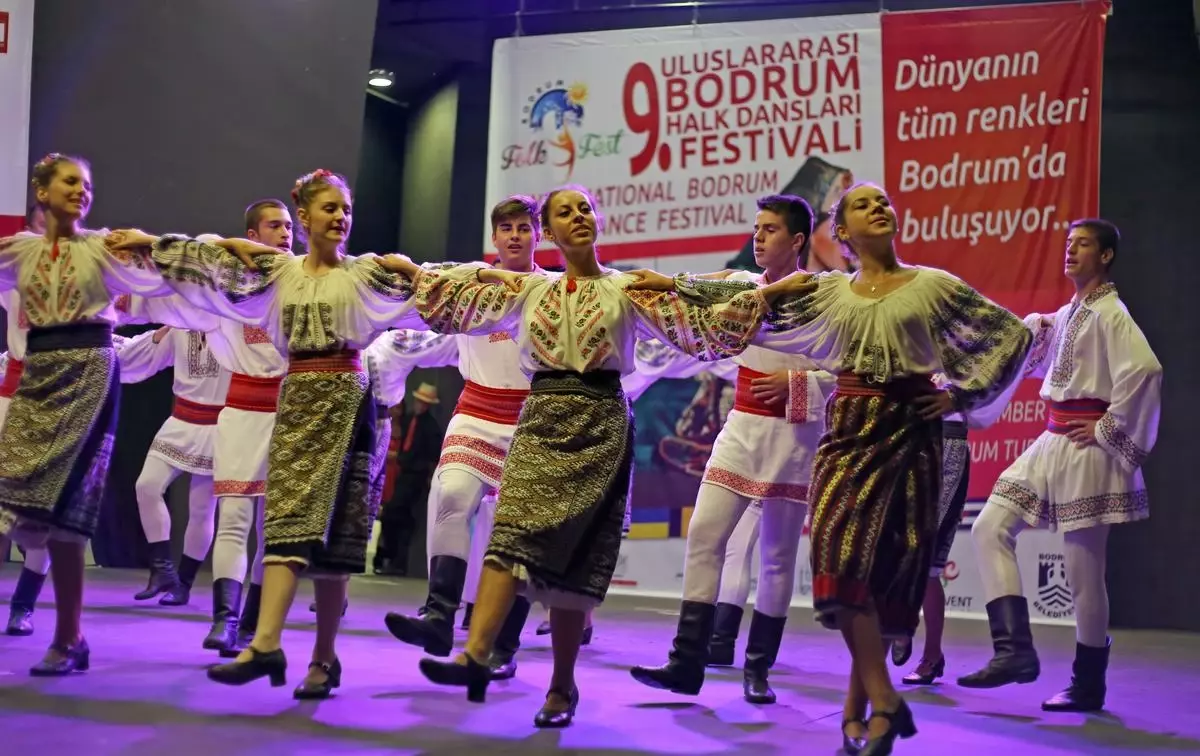 9. Bodrum Uluslararası Halk Dansları Festivalinde Gala