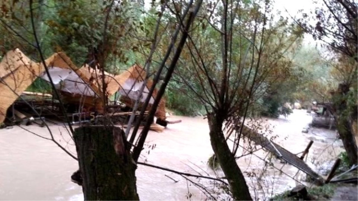 Aksaray\'da Sel Gözde Turizm Mekanını Vurdu