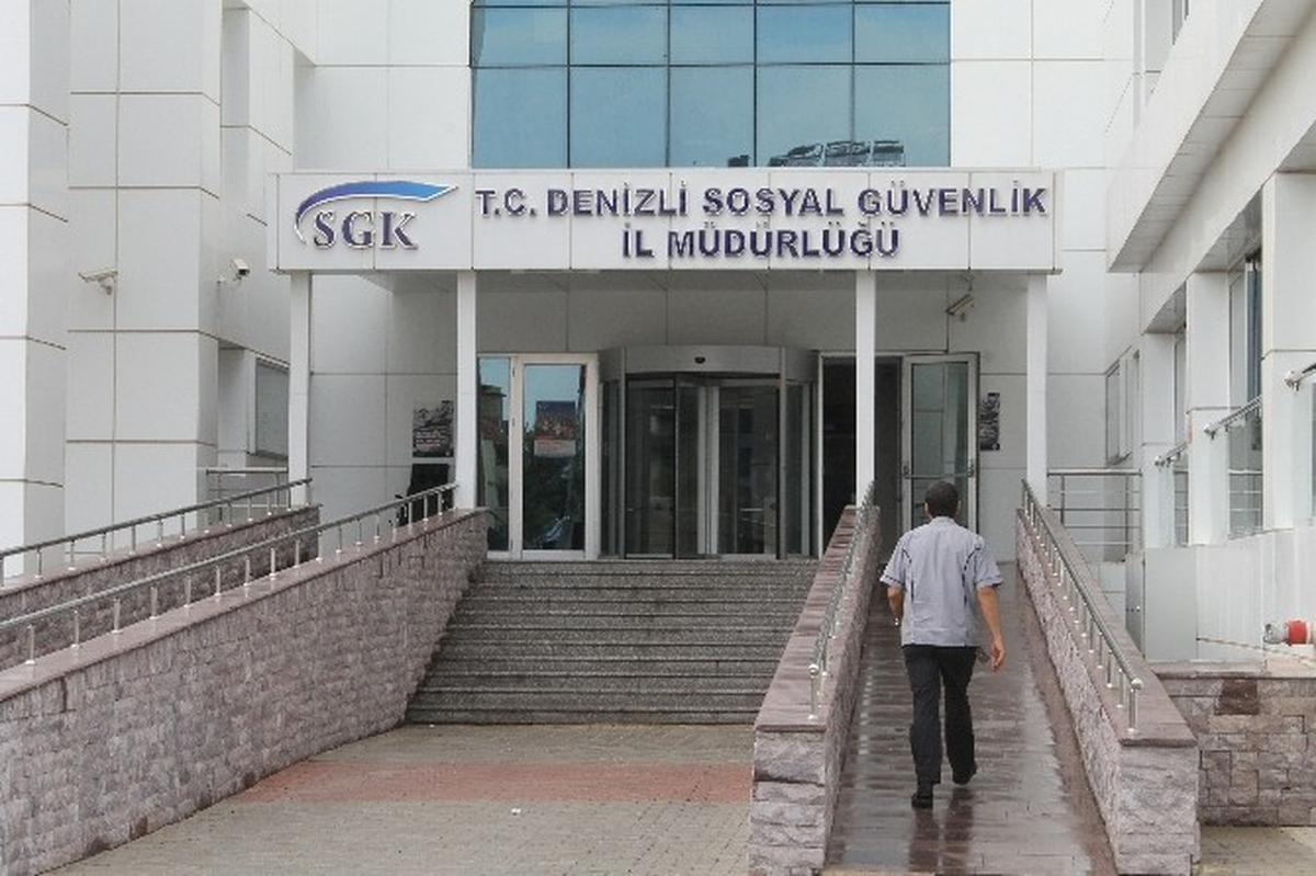 Denizli\'de Sahte Belgelerle Emekli Olanların Emekliliği İptal Edildi