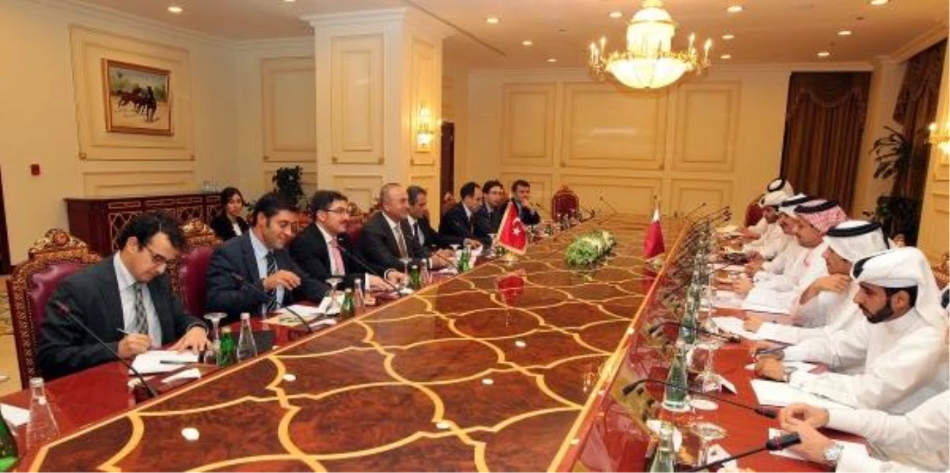 Dışişleri Bakanı Çavuşoğlu, Katar\'da Temaslarda Bulundu