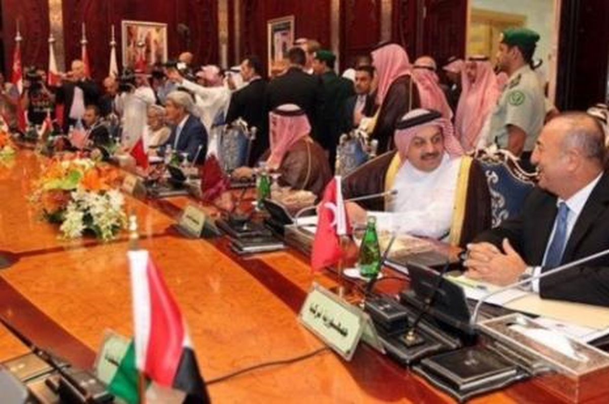 Dışişleri Bakanları Cidde\'de Bir Araya Geldi