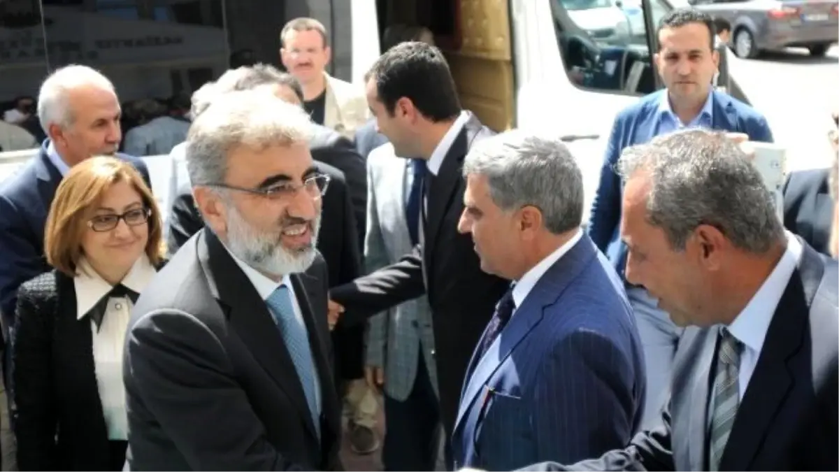 Enerji ve Tabii Kaynaklar Bakanı Yıldız, Gaziantep\'te