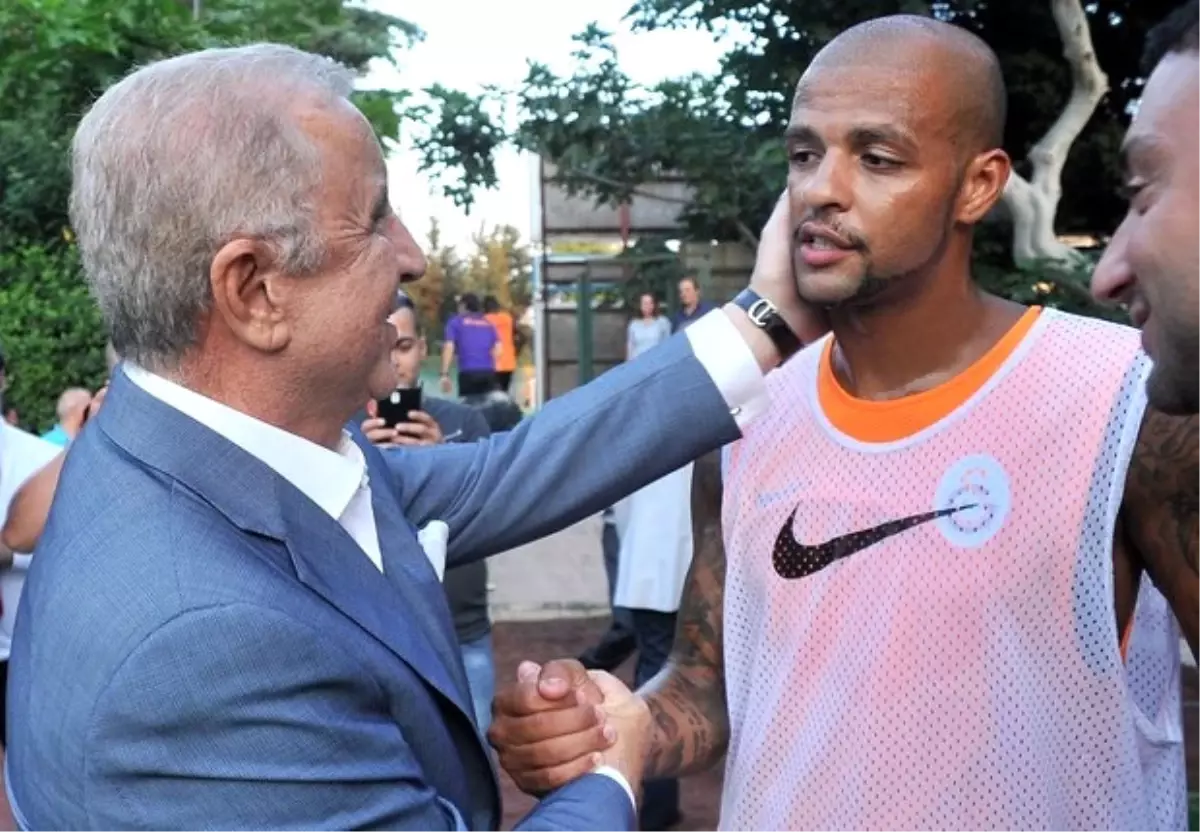 Felipe Melo\'ya 2 Maç Ceza!