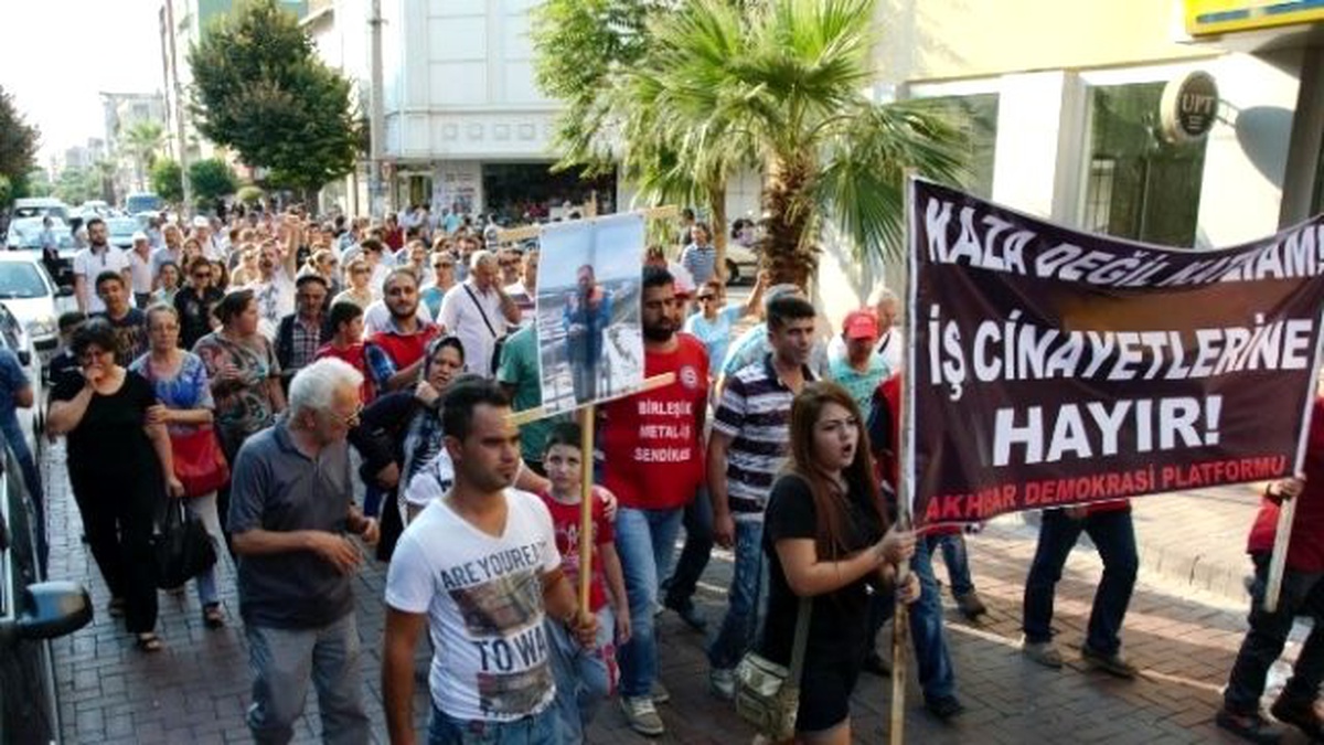 İstanbul\'daki Asansör Faciasına Tepki Yürüyüşü