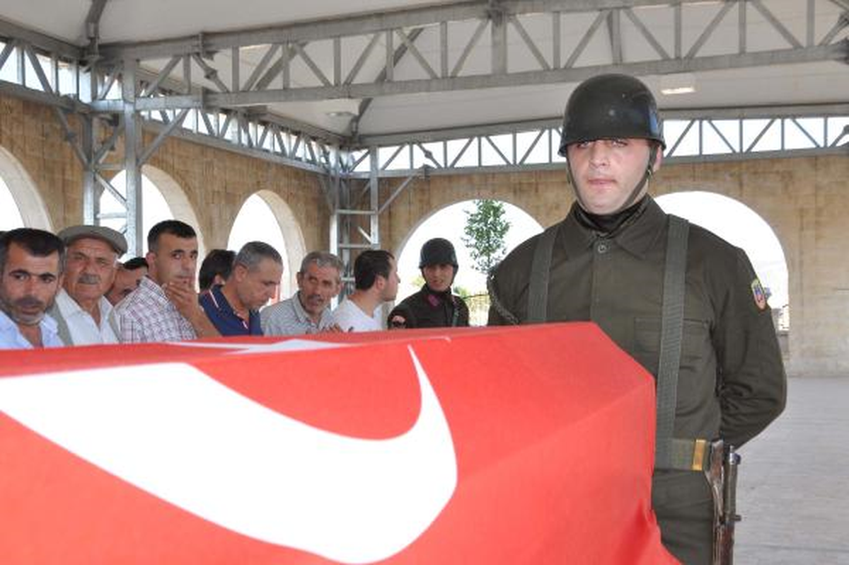 Kalp Krizi Geçiren Kore Gazisi Toprağa Verildi