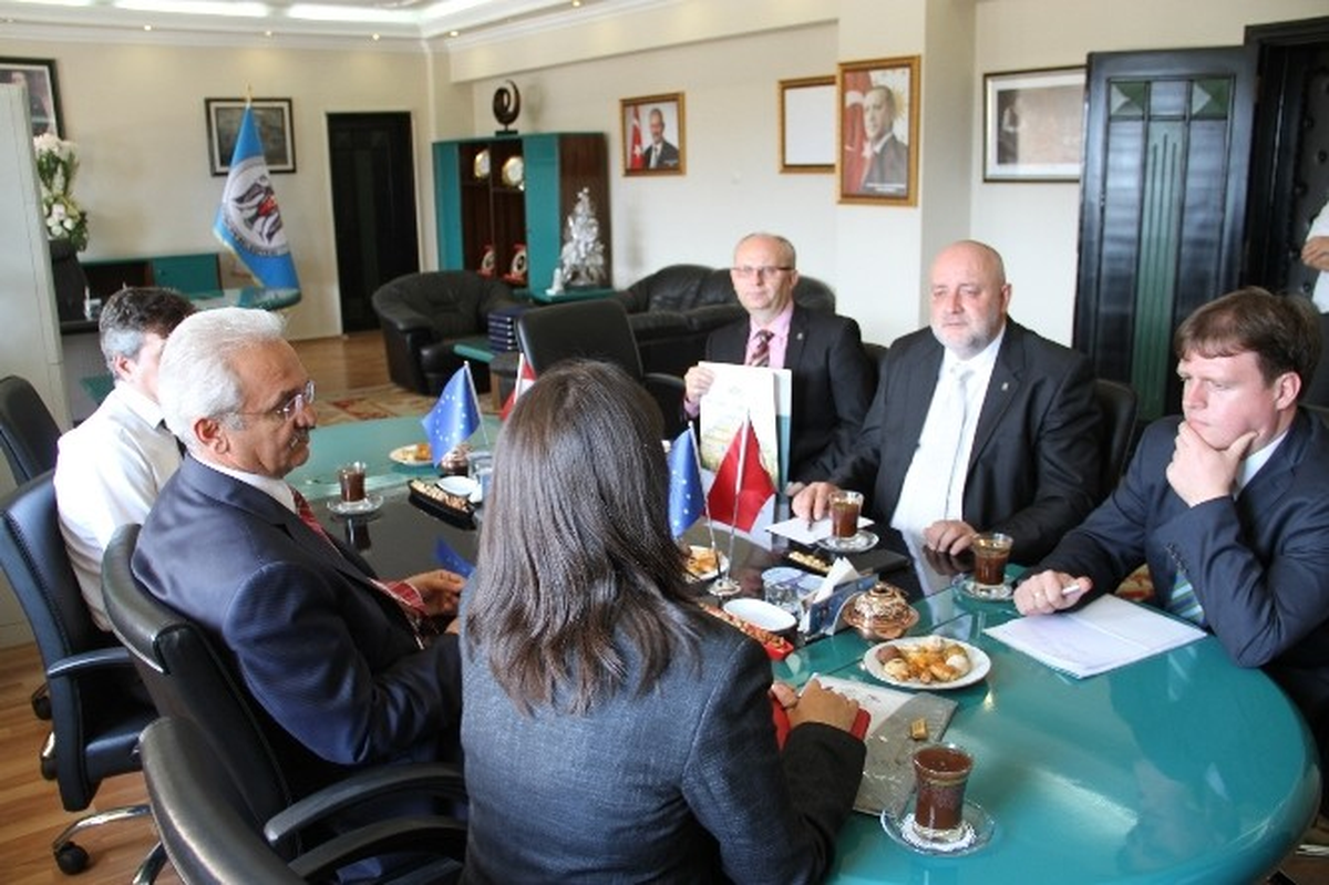 Macar Heyetten Erzincan Belediyesine Ziyaret