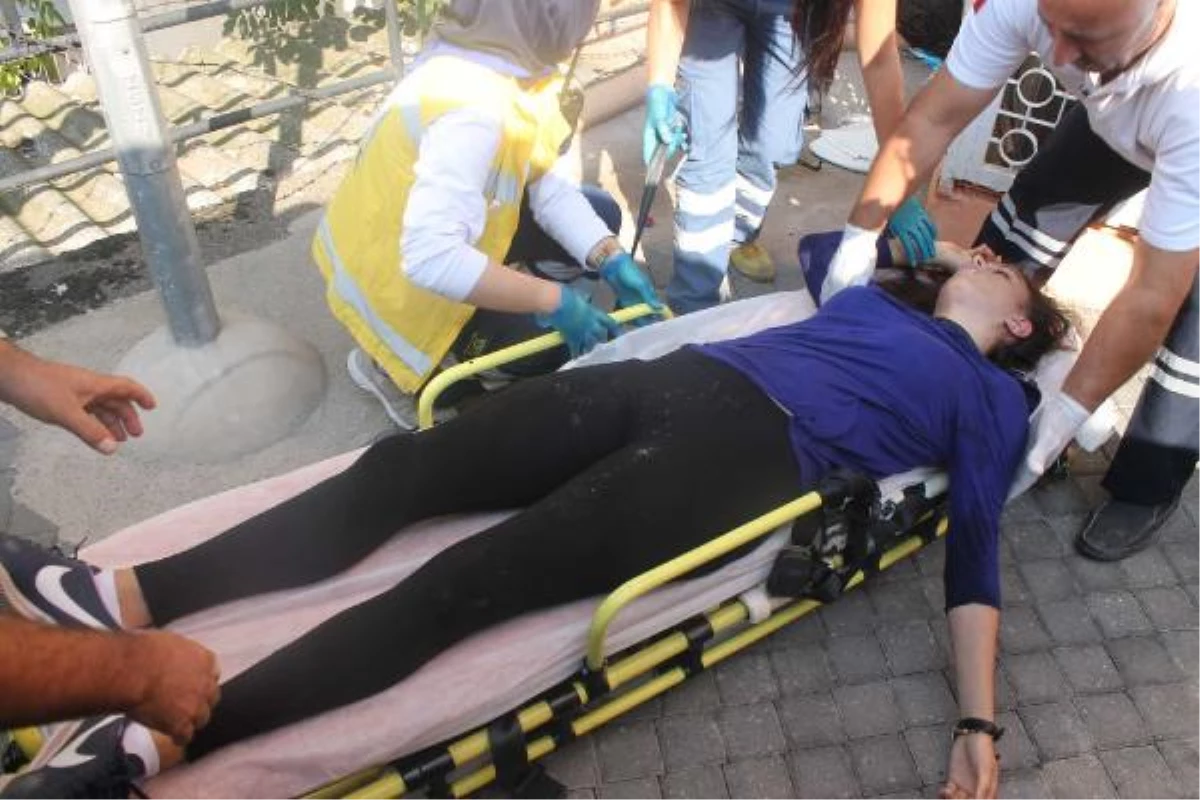 Sokakta İçki İçip Fenalaşan Liseli Kız Hastaneye Kaldırıldı