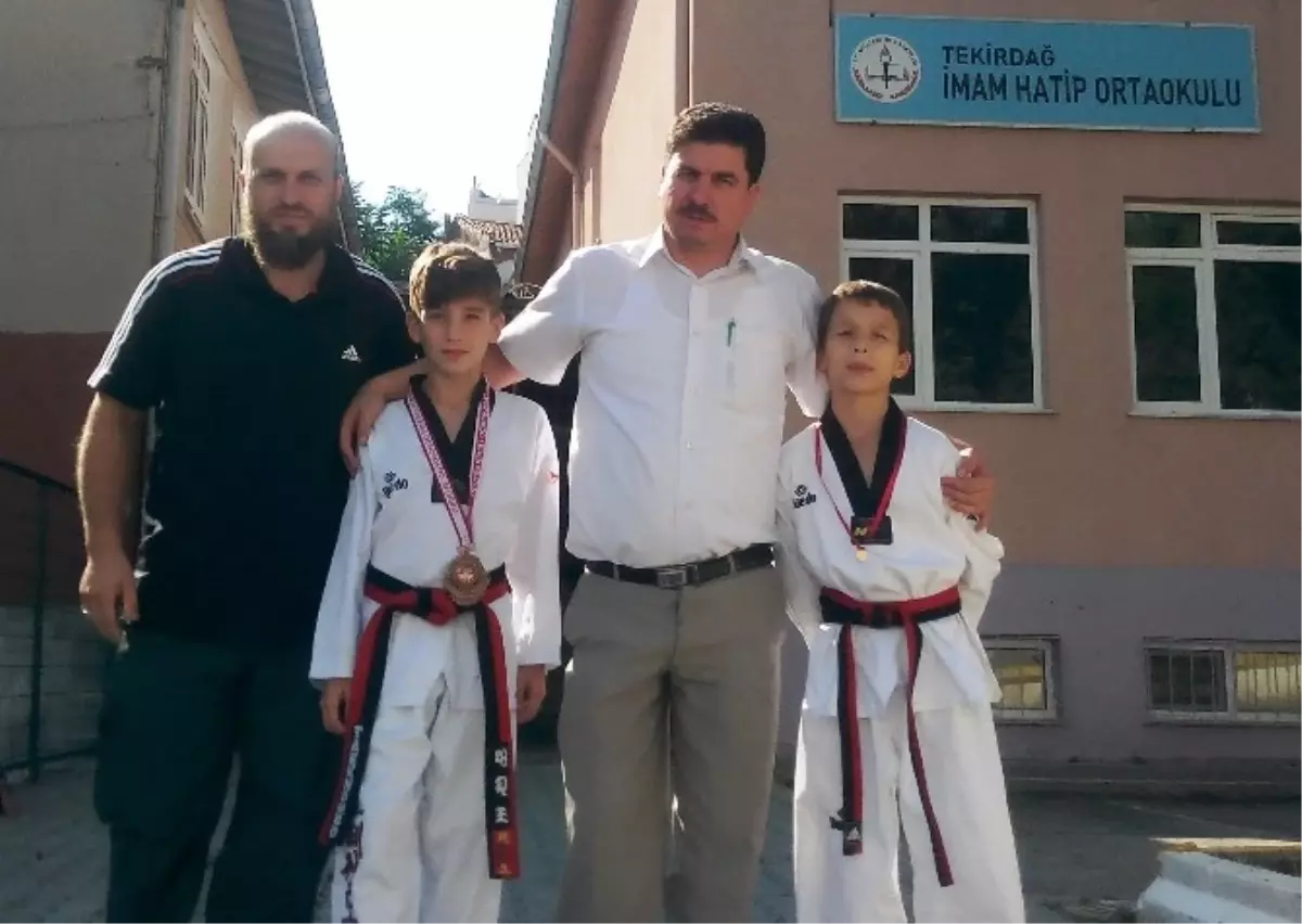 Taekwondo Türkiye Üçüncüsü Tekirdağ İmam Hatip Öğrencisi Oldu