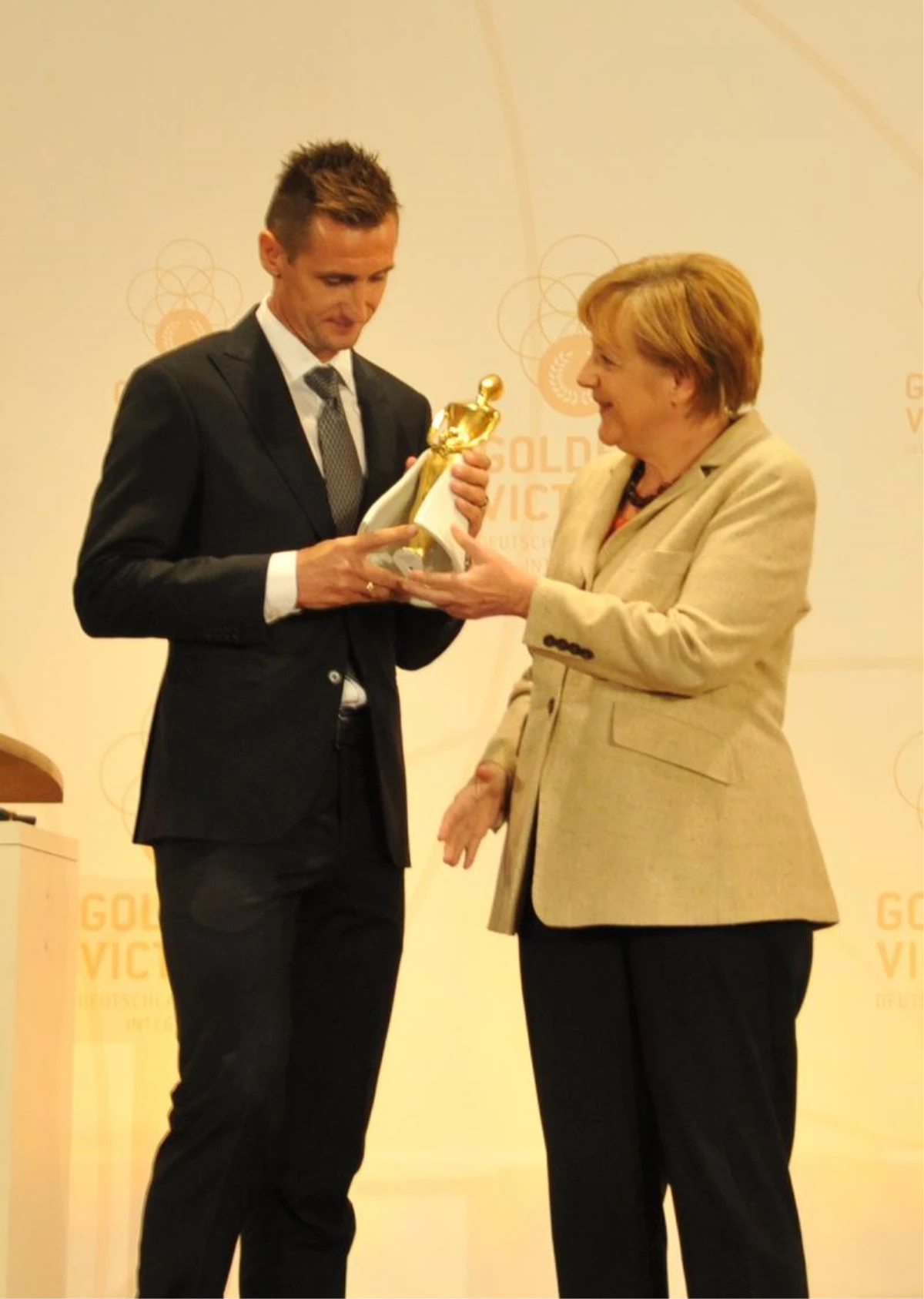 Uyum İçin Altın Victoria Ödülü Klose\'ye Verildi