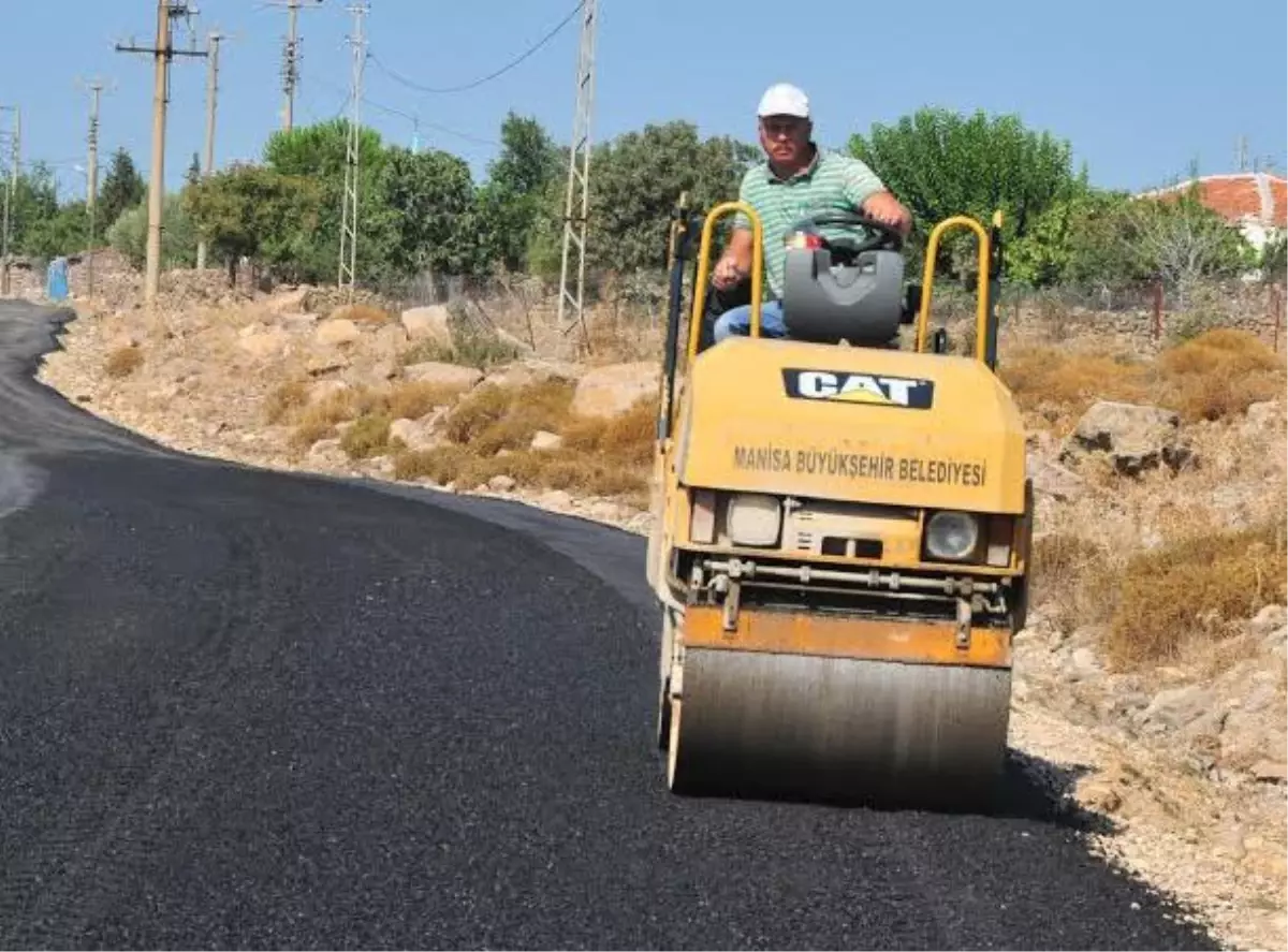 Yarım Asır Sonra Mahalleye Gelen Asfalt