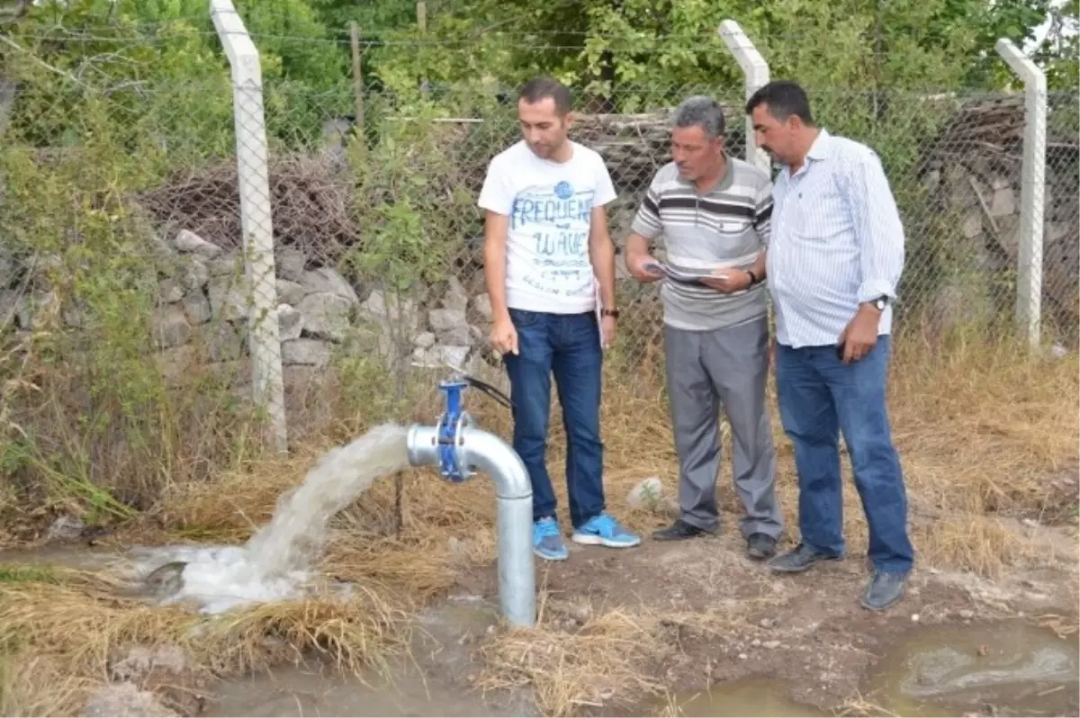 Yeşilyurt Mahallesinde Sondaj Kuyusu ve Kapalı Sulama Kanalı