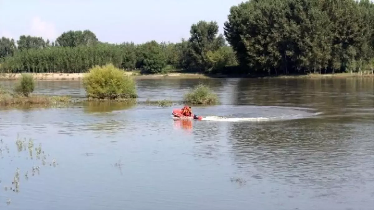 Yüzmek İçin Girdiği Meriç Nehri\'nde Kayboldu