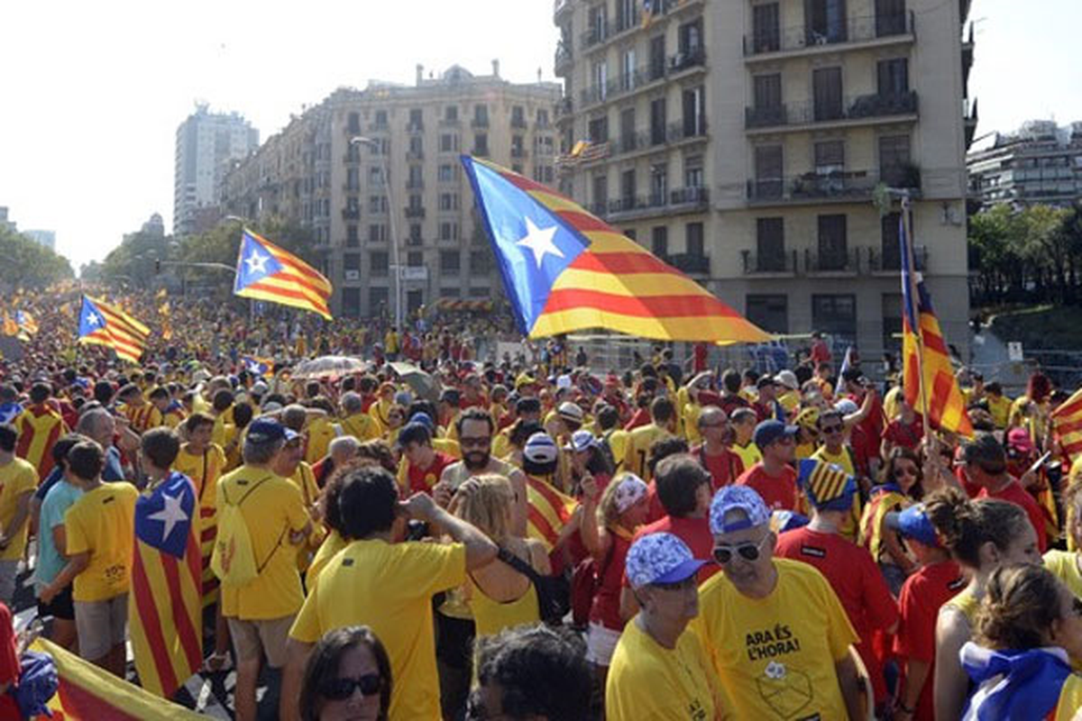 Barcelonalılar Bağımsızlık Gösterisine Katıldı
