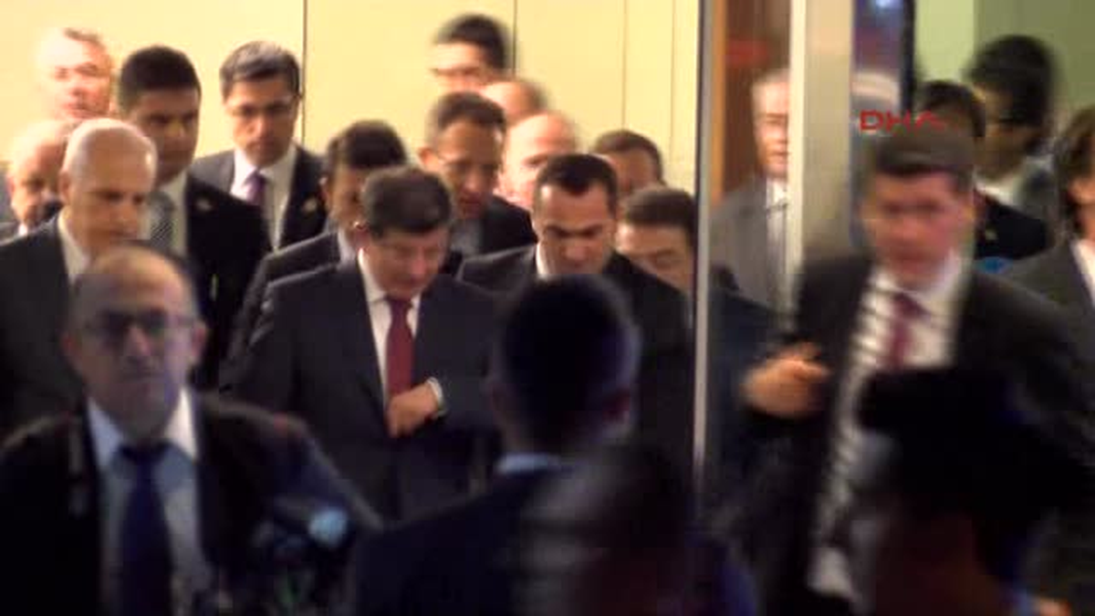 Başbakan Ahmet Davutoğlu İstanbul\'a Geldi