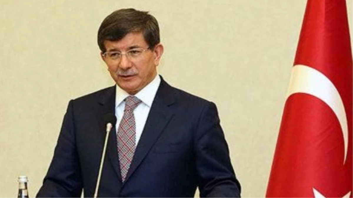 Başbakan Davutoğlu, Çalışma Bakanlığı\'nda Bürokratlarla Biraraya Geldi