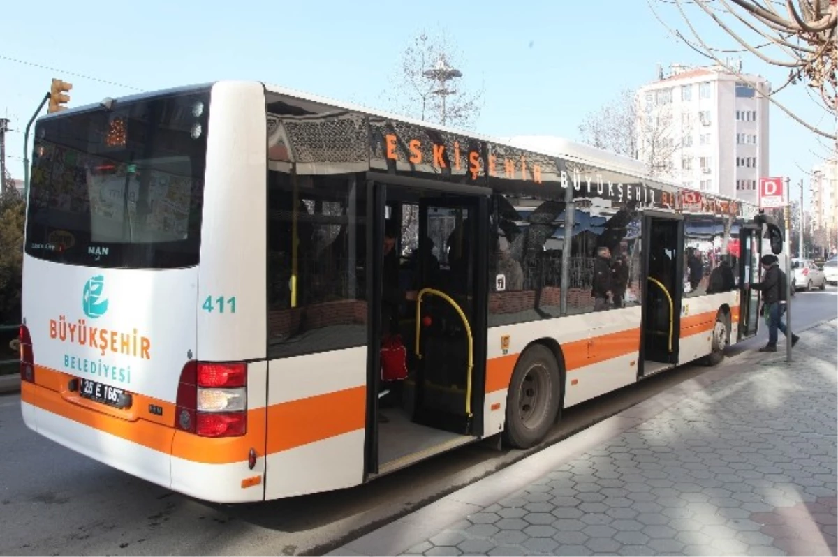 Büyükşehir Belediyesi\'nden Tramvay Destek Otobüs Hattı Açıklaması