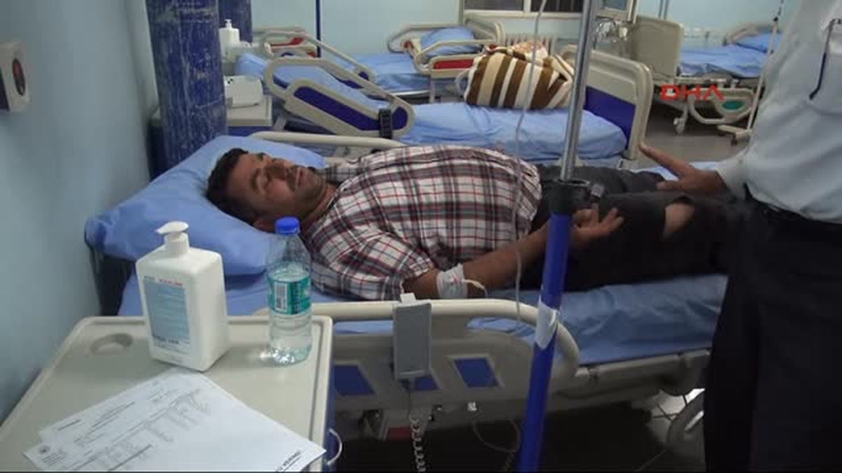 Devrilen Kamyonda Baba Yaralandı, Kayıp Oğlu Suriyeli Çobana Soruldu