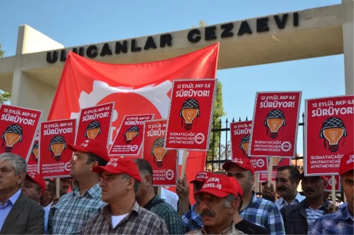 Disk\'ten Ulucanlar Cezaevi Önünde "12 Eylül" Eylemi