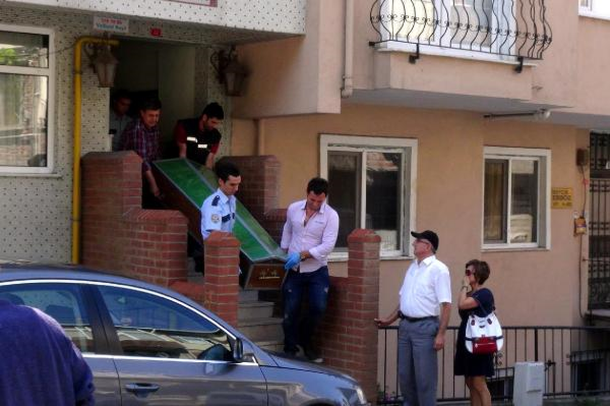 Doğalgaz Borusuna Kendini Astı