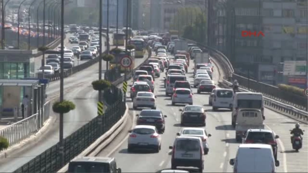 FSM\'de İstanbul Trafiğini Felç Eden Kaza