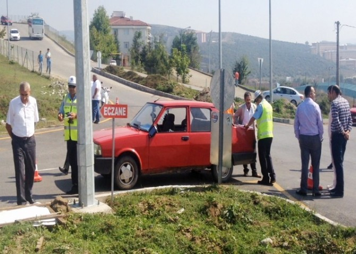 Hastane Yolunda Kaza: 1 Yaralı