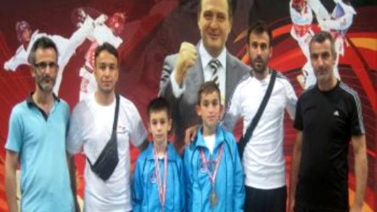 Kağıtspor\'dan 2 Madalya