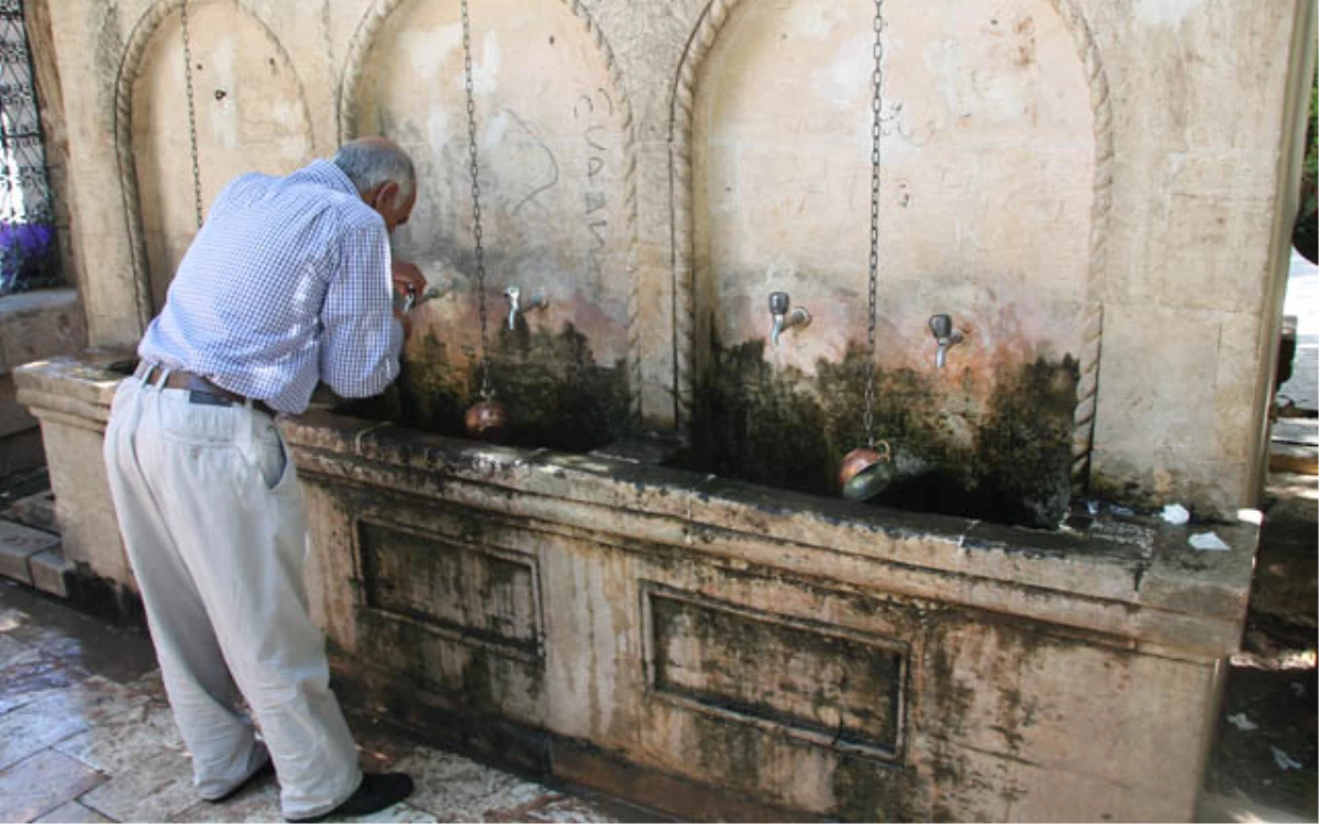 Makam-ı İbrahim'e De, Urfa'ya Da Yakışmıyor!