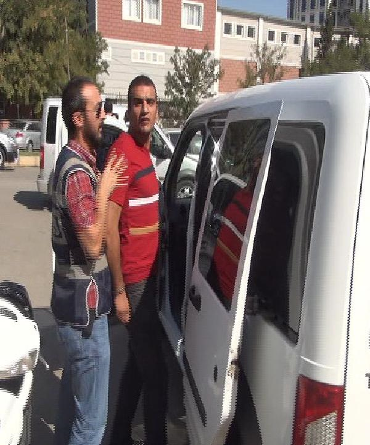 Şanlıurfa\'da Hırsızlık İddiasına 2 Tutuklama