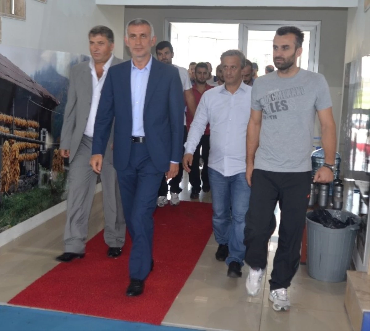 Trabzonspor Başkanı Hacıosmanoğlu\'ndan Ardeşen Gsk\'ya Ziyaret