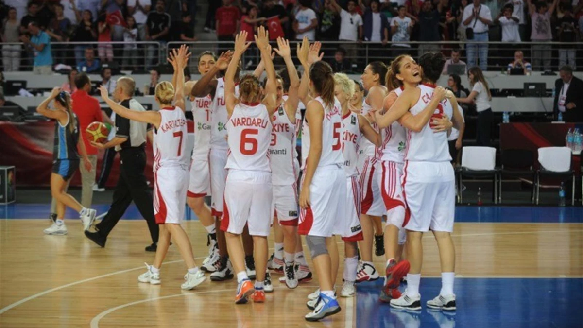 Türkiye Kadın Basketbol Takımı Belarus\'ta
