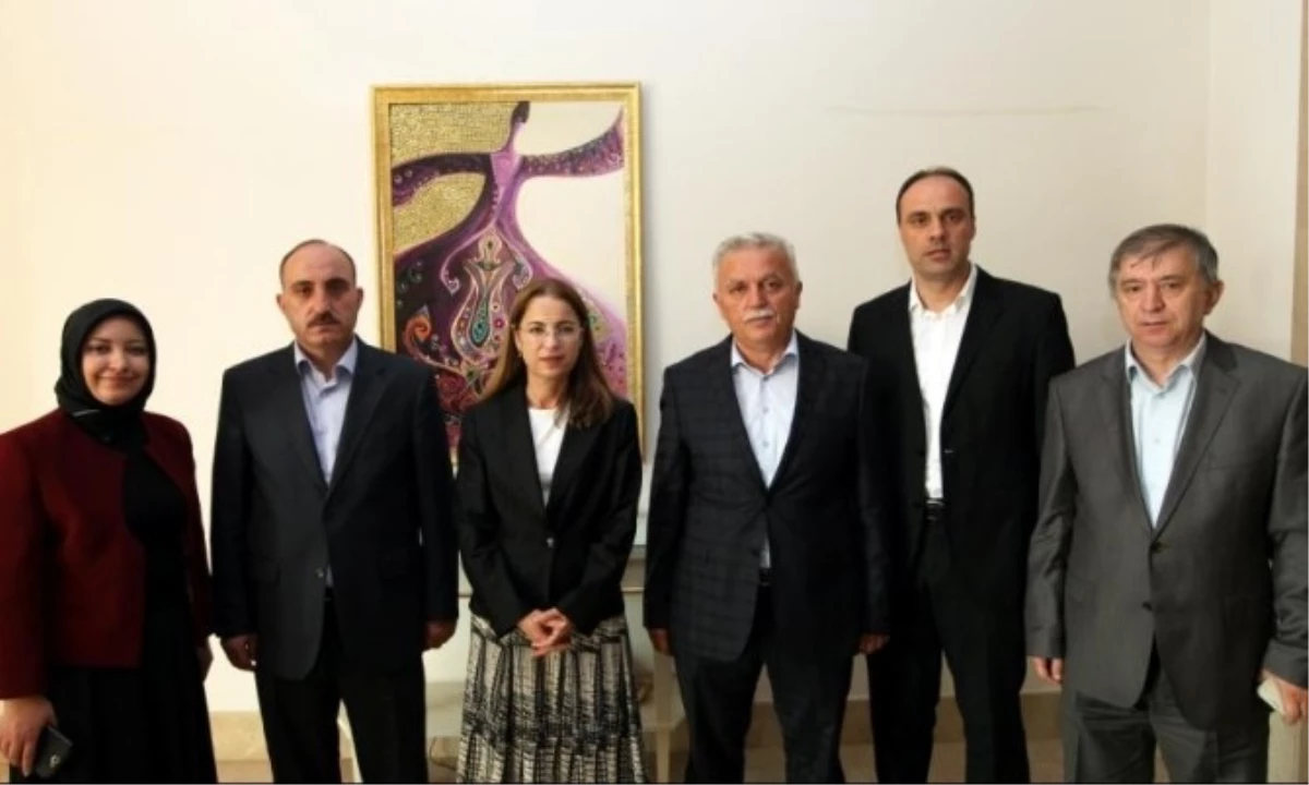 Aile ve Sosyal Politikalar Bakanı Ayşenur İslam\'a Teşekkür Ziyareti